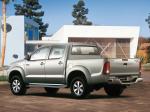 Toyota Hilux Double Cab 2005 года